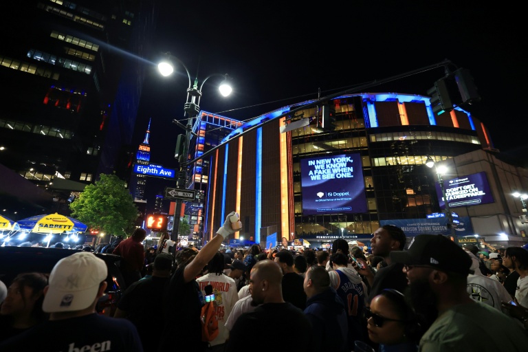 Penn Station’s Shadow Casts Glitz, Grit of NBA Finals at Madison Square Garden Penn Station’s Shadow Casts Glitz, Grit of NBA Finals at Madison Square Garden