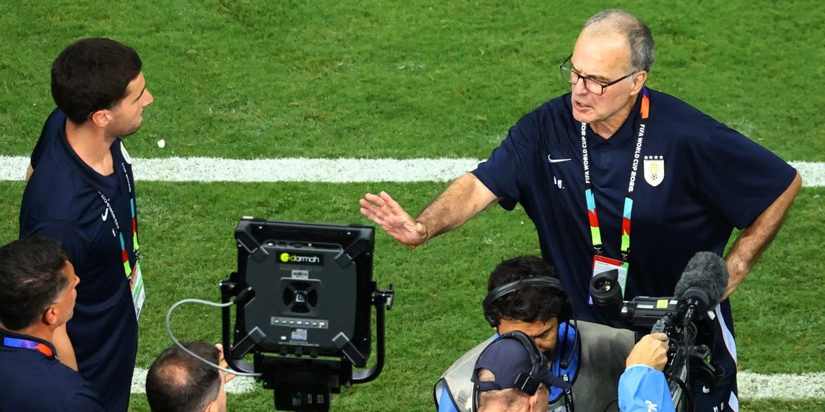 Montevideo’s Meltdown: Uruguay’s World Cup Dream Crumbles Amid Bielsa’s Outburst Montevideo’s Meltdown: Uruguay’s World Cup Dream Crumbles Amid Bielsa’s Outburst
