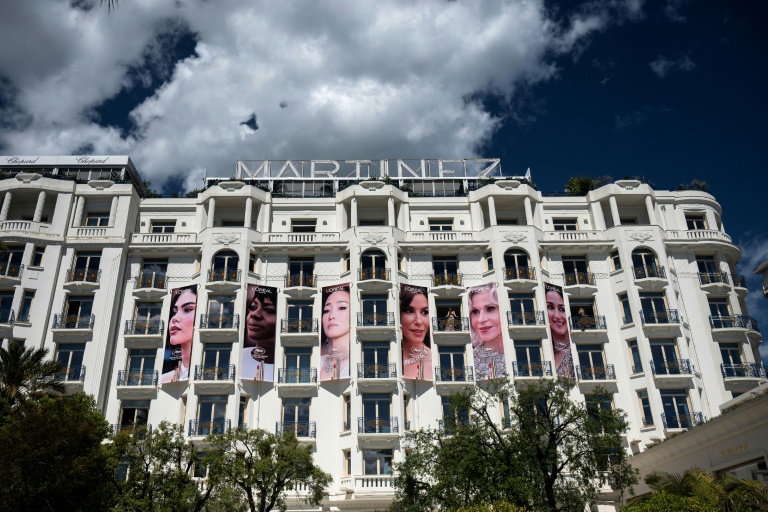 Velvet Ropes and Vested Interests: France’s New ‘Palace’ Elite Bet big on Billionaire Allure