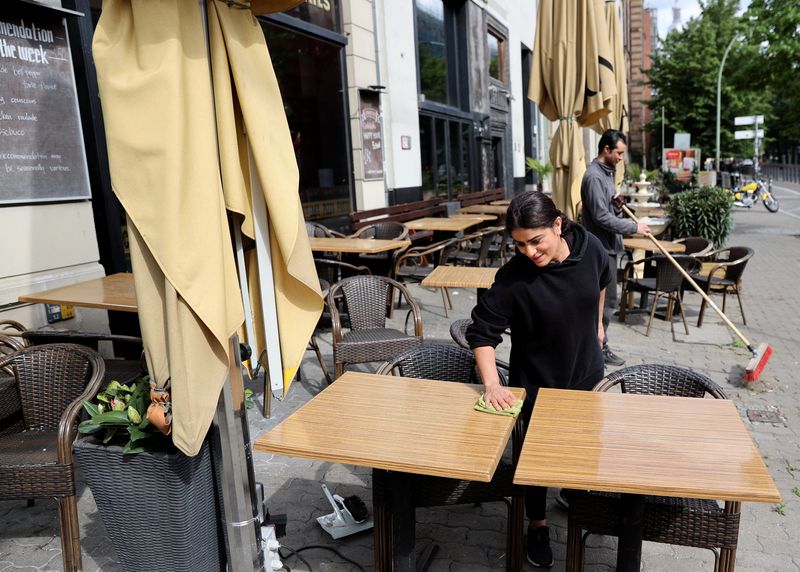 Berlin’s Services Juggernaut Sputters: Germany’s Economic Glitch Spooks Europe Berlin’s Services Juggernaut Sputters: Germany’s Economic Glitch Spooks Europe