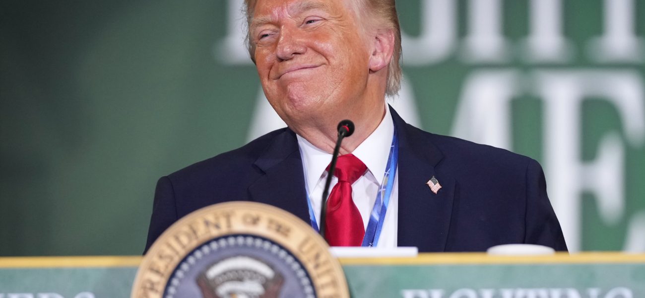 Trump Administration Pressures Hospitals on Opaque Pricing, Threatens Fines Trump Administration Pressures Hospitals on Opaque Pricing, Threatens Fines