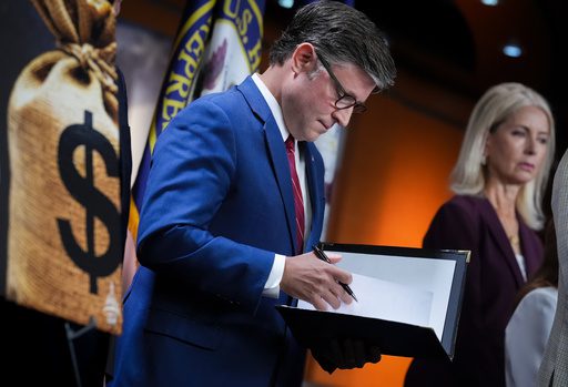 House Votes to Constrain Trump’s War Powers as Bipartisan Unease Swells Over Iran Conflict House Votes to Constrain Trump’s War Powers as Bipartisan Unease Swells Over Iran Conflict