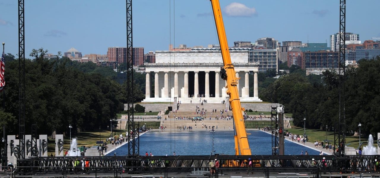 Lincoln Memorial Reflecting Pool Liner Damaged by Sharp Blade, National Park Service Confirms Lincoln Memorial Reflecting Pool Liner Damaged by Sharp Blade, National Park Service Confirms