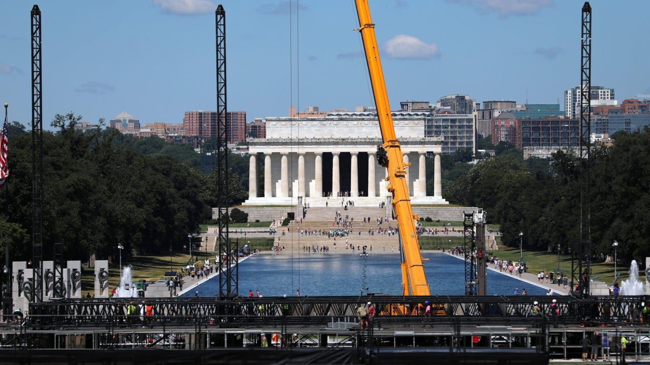 Lincoln Memorial Reflecting Pool Liner Damaged by Sharp Blade, National Park Service Confirms