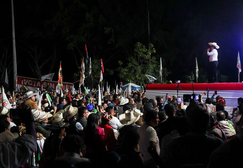 Peru’s Political Crucible: A Nation at the Brink, Again Peru’s Political Crucible: A Nation at the Brink, Again
