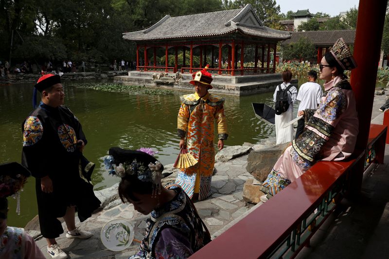 Beijing’s Market for Presence: When Companionship Comes with a Price Tag Beijing’s Market for Presence: When Companionship Comes with a Price Tag