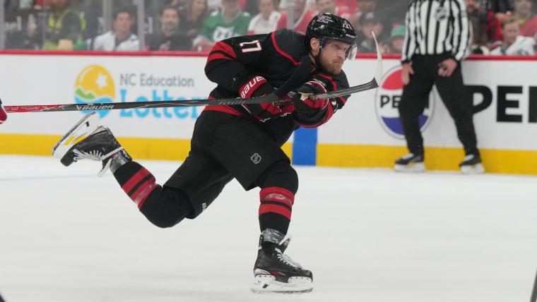 Ice, Instantaneous Glory, and Global Capital: The 25-Second Hockey Saga Ice, Instantaneous Glory, and Global Capital: The 25-Second Hockey Saga