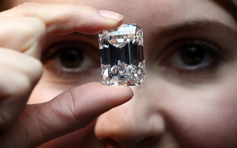 The Paradox of the Pavé: As Mines Toil, Diamond Markets Glitter Anew
