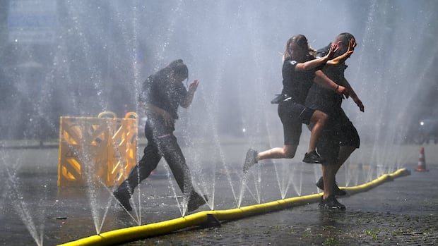 Europe’s Record Heat Wave: Britain, France Grapple with ‘Deadly’ Crisis Europe’s Record Heat Wave: Britain, France Grapple with ‘Deadly’ Crisis
