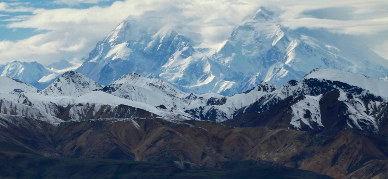 Denali’s Cold Embrace: A Ranger’s Silence, A Nation’s Peril
