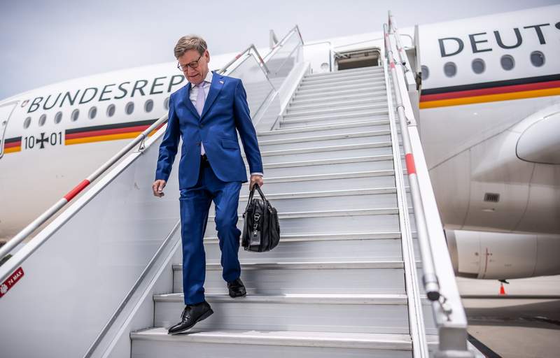Berlin’s Worn Plea: German Official Revives Futile Call for Ukraine Peace Talks with Putin