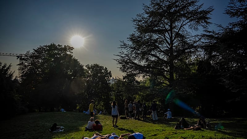 City Under Siege: Paris Parks Become Open-Air Dorms as Heat Scorches Europe City Under Siege: Paris Parks Become Open-Air Dorms as Heat Scorches Europe