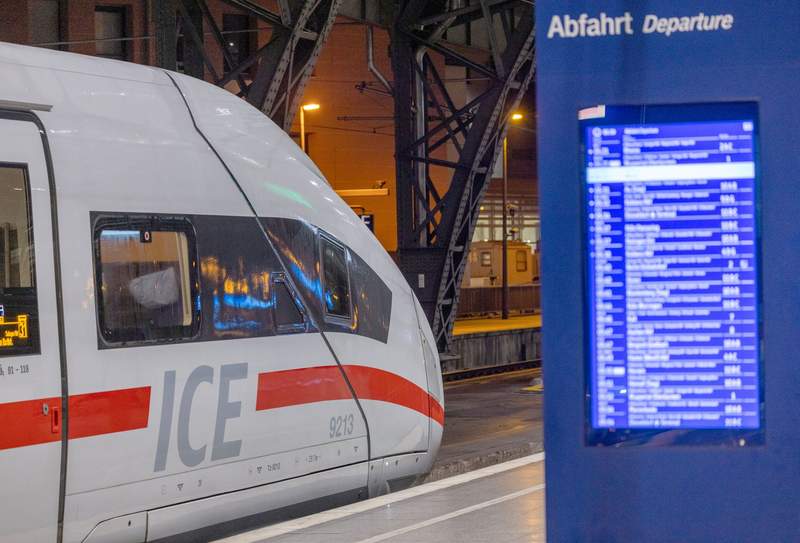 Deutschland’s Stuttering Engine: German Rail Punctuality, a Metaphor for Fading Precision? Deutschland’s Stuttering Engine: German Rail Punctuality, a Metaphor for Fading Precision?