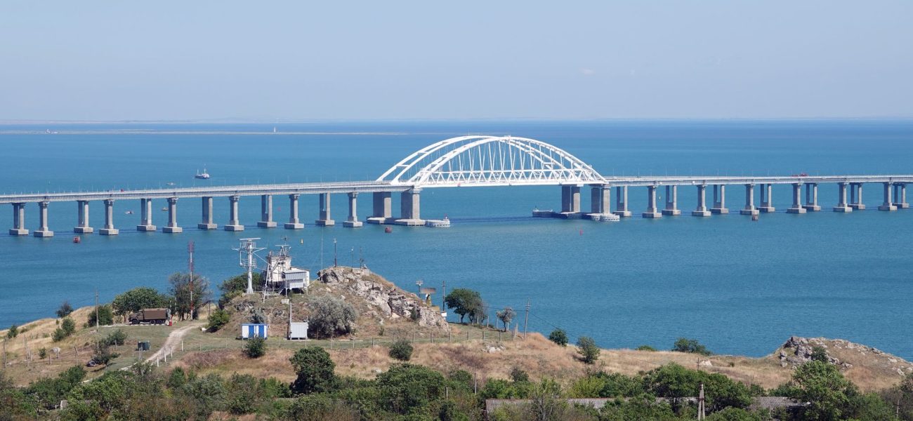Crimson Skies Over Crimea: Tourist Paradise or Strategic Battlefield? Crimson Skies Over Crimea: Tourist Paradise or Strategic Battlefield?