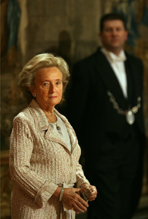 Shadows of Power: Bernadette Chirac’s Discreet Diplomacy in the Elysée’s Corridors Shadows of Power: Bernadette Chirac’s Discreet Diplomacy in the Elysée’s Corridors