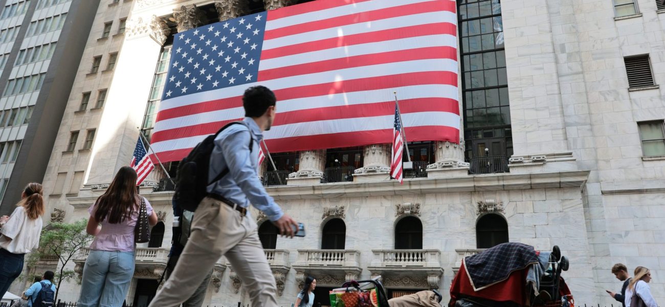 America’s Precarious Prosperity: Top 20% Holds the Line, But Their Fortunes Teeter on Fragile Stocks America’s Precarious Prosperity: Top 20% Holds the Line, But Their Fortunes Teeter on Fragile Stocks