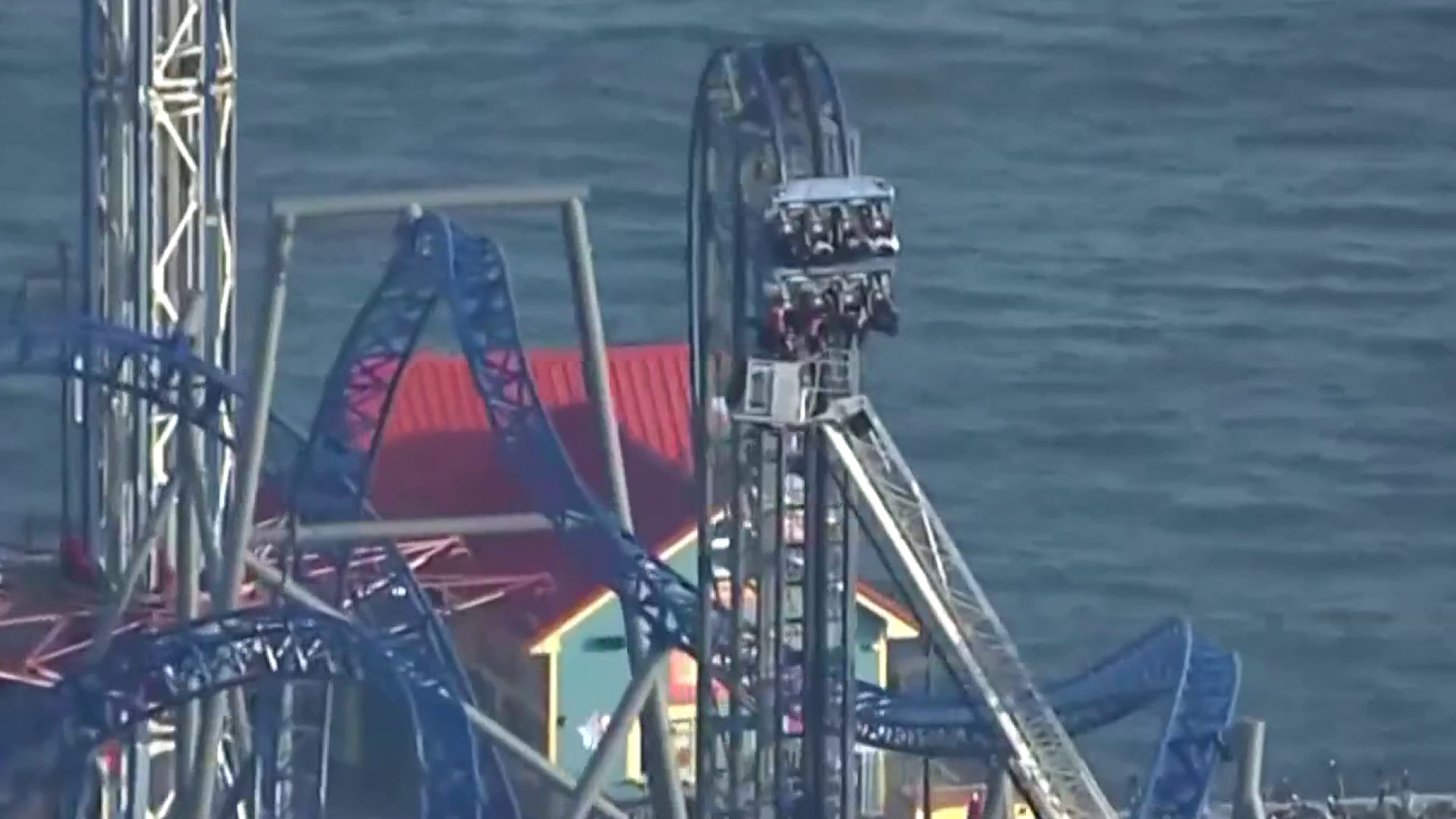 Texas Theme Park Snag: Eight Stranded, America’s Fragile Recreation Industry Under Scrutiny