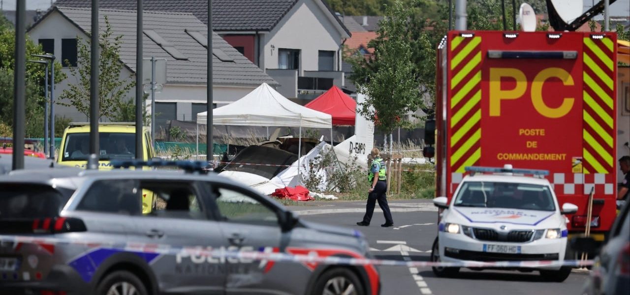 Fatal French Skydiving Accident Claims 11 Lives in Tomblaine Fatal French Skydiving Accident Claims 11 Lives in Tomblaine