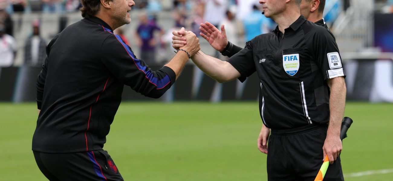 Laptop Diplomacy: The USMNT’s Mid-Game Huddle Signals Football’s Future, For Better or Worse
