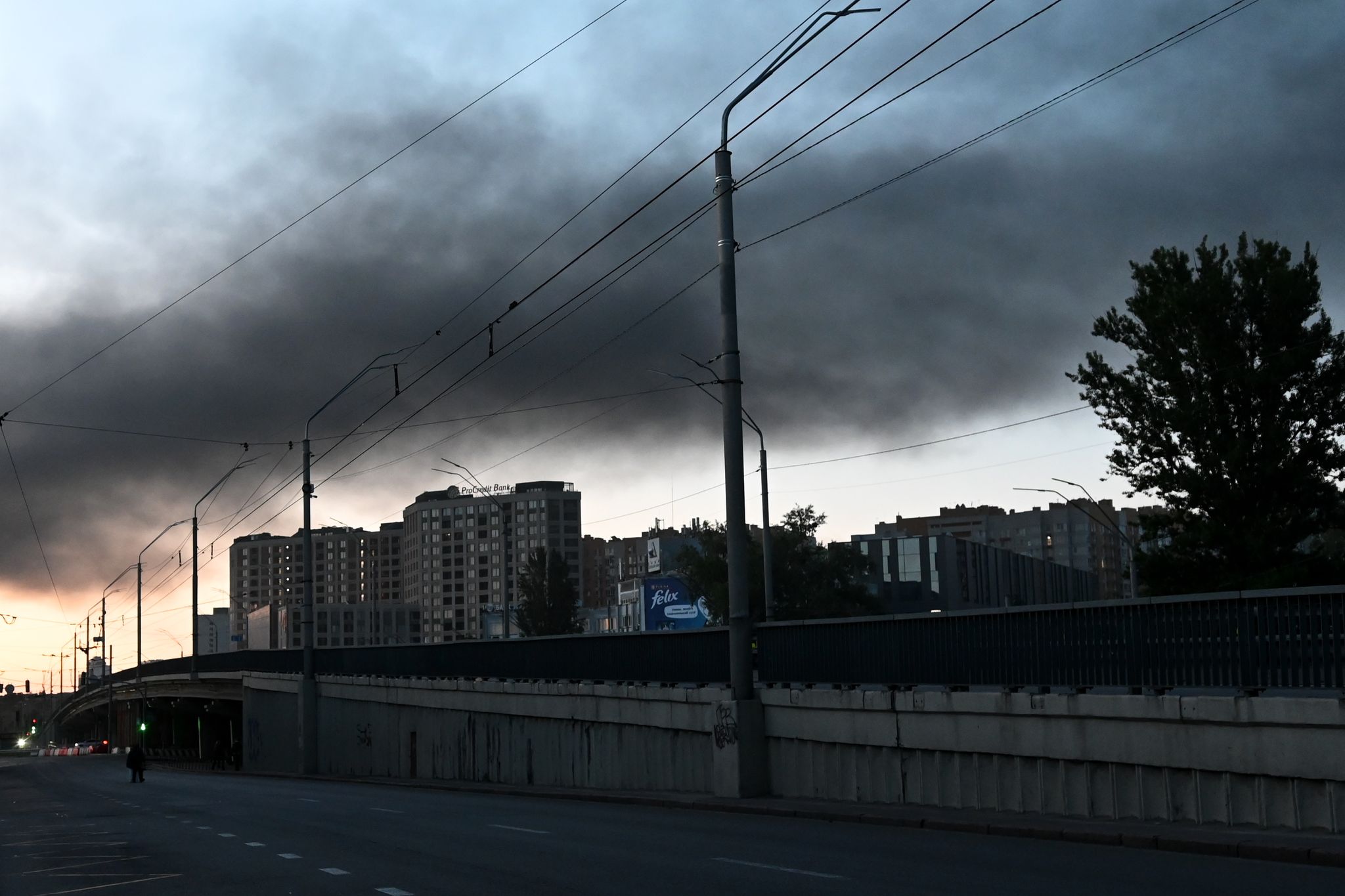 Brief Respite in Brutality: Kyiv and Moscow Exchange Captives, Humanity’s Glimmer Amidst Endless War
