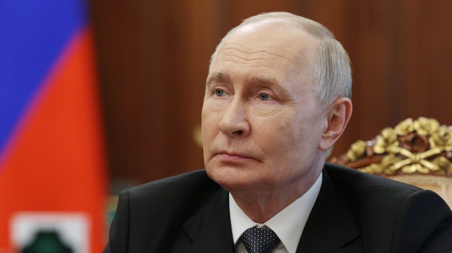 Kremlin Tightrope: Putin’s Pressure Cooker Simmers as Global Fallout Spreads Kremlin Tightrope: Putin’s Pressure Cooker Simmers as Global Fallout Spreads