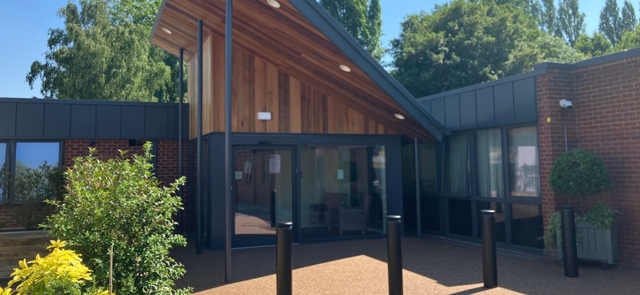 Velvet Ropes and Public Pockets: Unpacking a Hospital’s New Entrance Velvet Ropes and Public Pockets: Unpacking a Hospital’s New Entrance