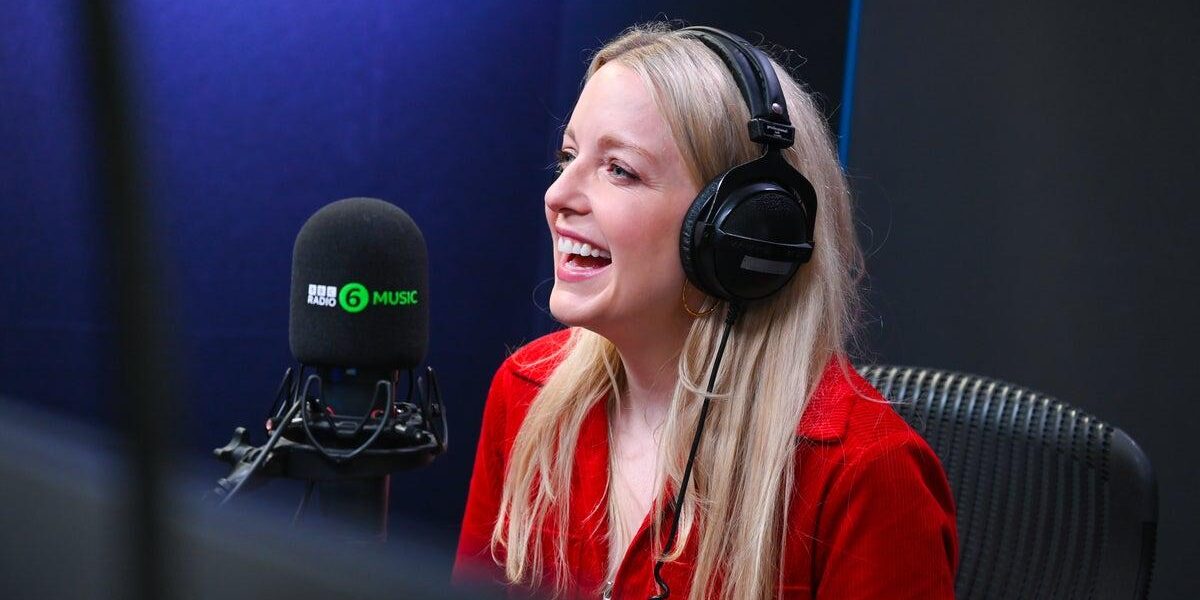 Lauren Laverne Diagnosed with Rare Blood Disorder: Smouldering Myeloma Lauren Laverne Diagnosed with Rare Blood Disorder: Smouldering Myeloma
