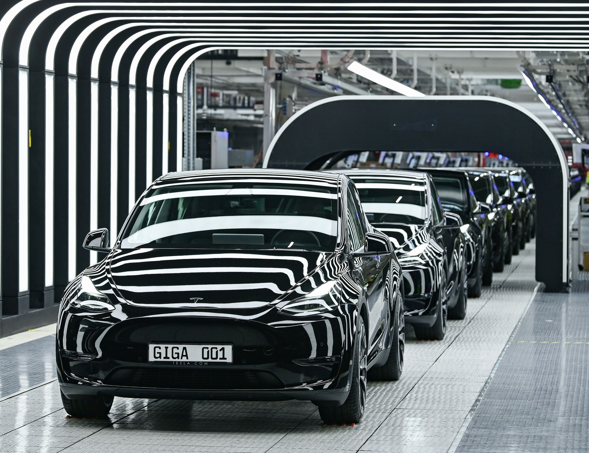 Europe’s Electric Gambit: Tariffs Rewire Western EV Production Lines Home Europe’s Electric Gambit: Tariffs Rewire Western EV Production Lines Home