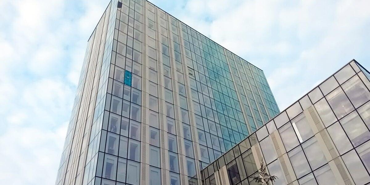Children Hospitalized as Tower Block AC Fails During UK Heatwave Children Hospitalized as Tower Block AC Fails During UK Heatwave