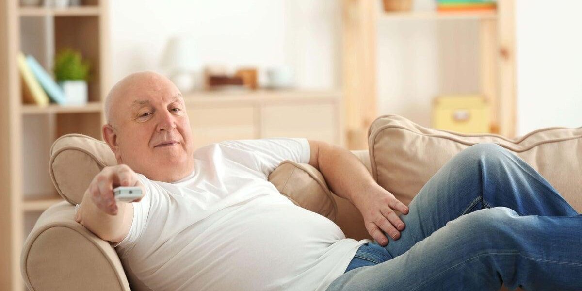 Study Reveals Potential Link Between Excessive TV Viewing and Alzheimer’s Disease Study Reveals Potential Link Between Excessive TV Viewing and Alzheimer’s Disease