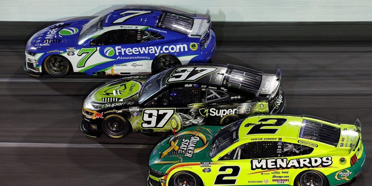 NASCAR’s Grinding Duel: Hamlin Fights Reddick, but Ghosts Linger on the Track NASCAR’s Grinding Duel: Hamlin Fights Reddick, but Ghosts Linger on the Track