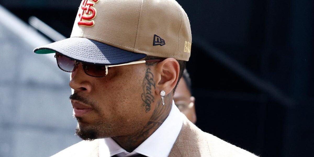 R&B Singer Chris Brown Pleads Guilty to Affray at Mayfair Nightclub R&B Singer Chris Brown Pleads Guilty to Affray at Mayfair Nightclub