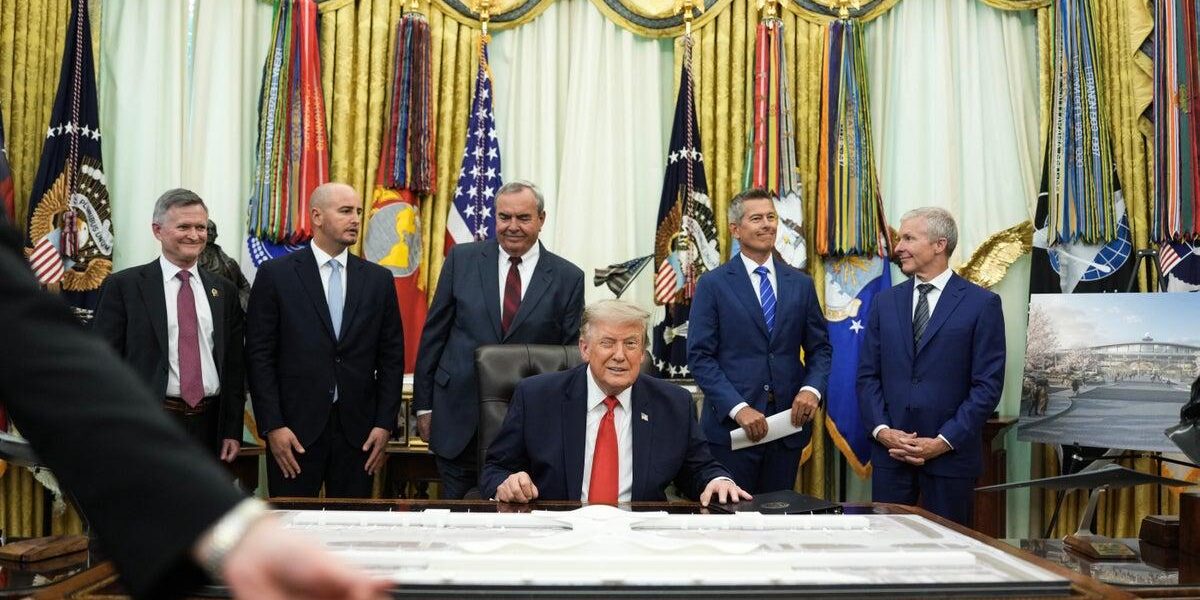 Trump Announces  Billion Overhaul Plan for Dulles Airport