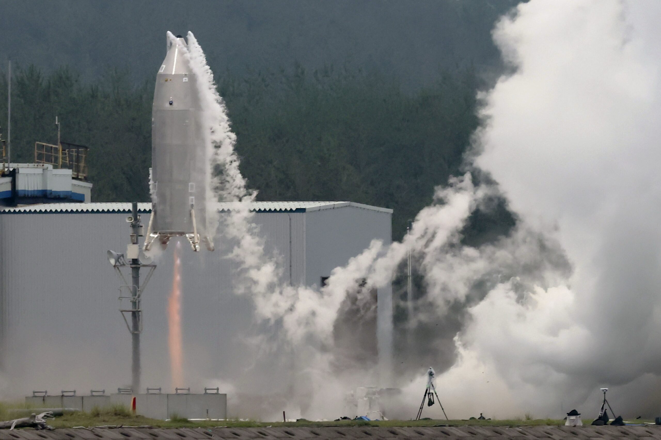 Japan’s Silent Ascent: Reusable Rocket Redefines the Cosmic Scramble Japan’s Silent Ascent: Reusable Rocket Redefines the Cosmic Scramble