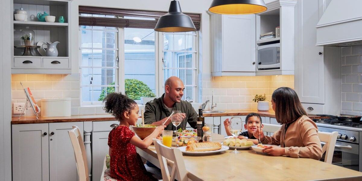 Medical Experts Advise Eating Earlier for Improved Sleep Quality Medical Experts Advise Eating Earlier for Improved Sleep Quality