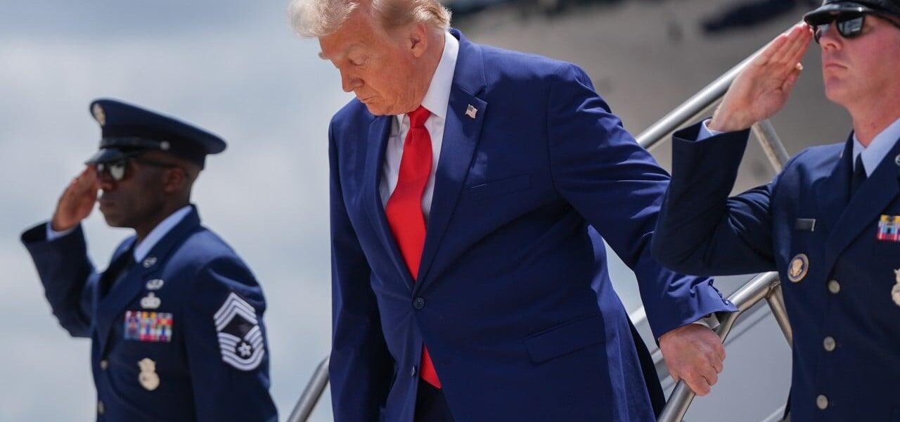 US Prosecutors Drop Subpoenas Against New York Times Over Trump’s Air Force One Report US Prosecutors Drop Subpoenas Against New York Times Over Trump’s Air Force One Report