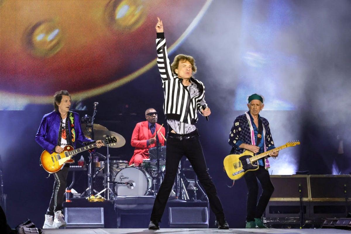 The Rolling Stones Achieve 15th Number One Album, Matching The Beatles’ Record The Rolling Stones Achieve 15th Number One Album, Matching The Beatles’ Record