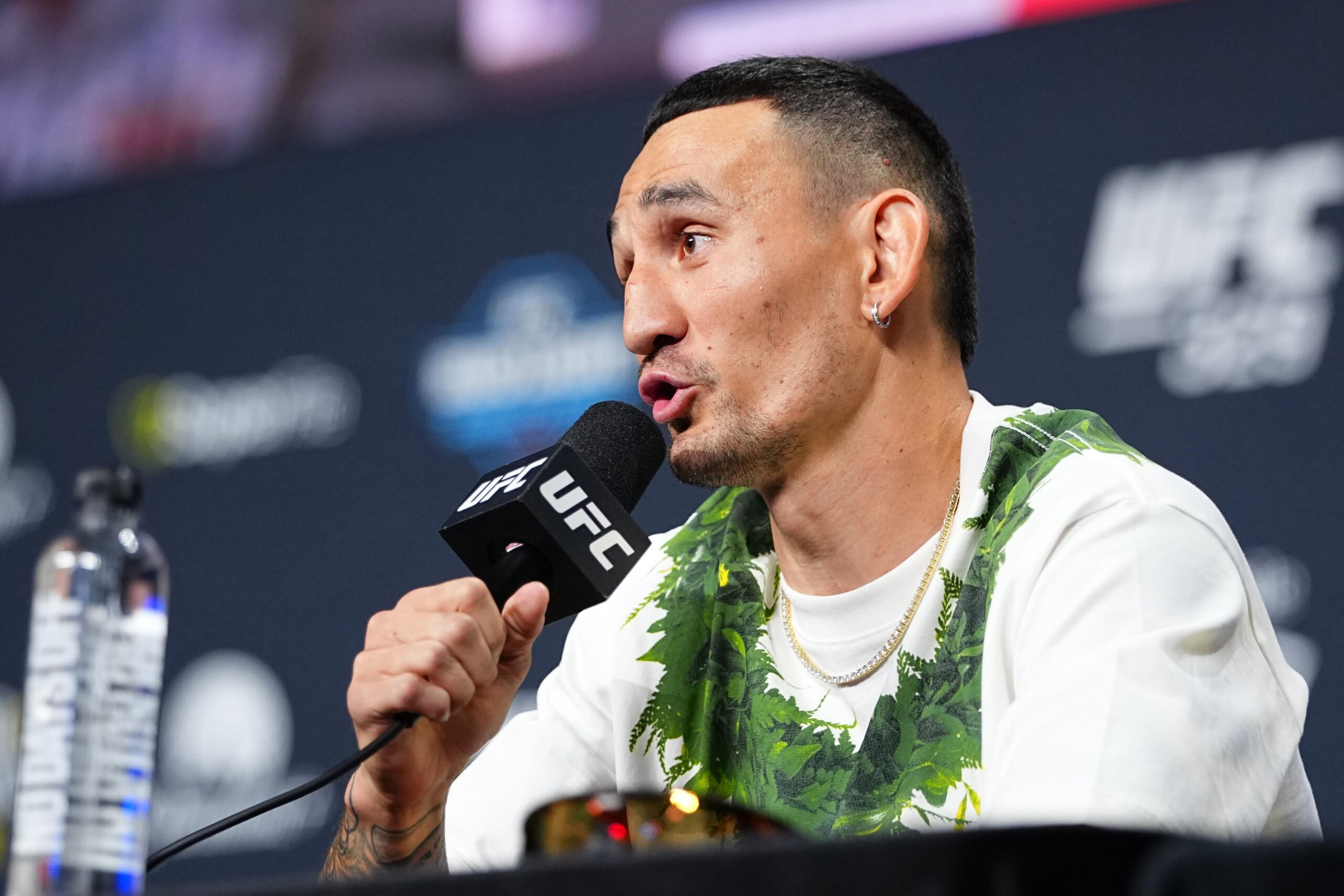 Octagon’s Bleary-Eyed Epilogue: The Raw Business of UFC 329’s Late-Night Media Ritual Octagon’s Bleary-Eyed Epilogue: The Raw Business of UFC 329’s Late-Night Media Ritual