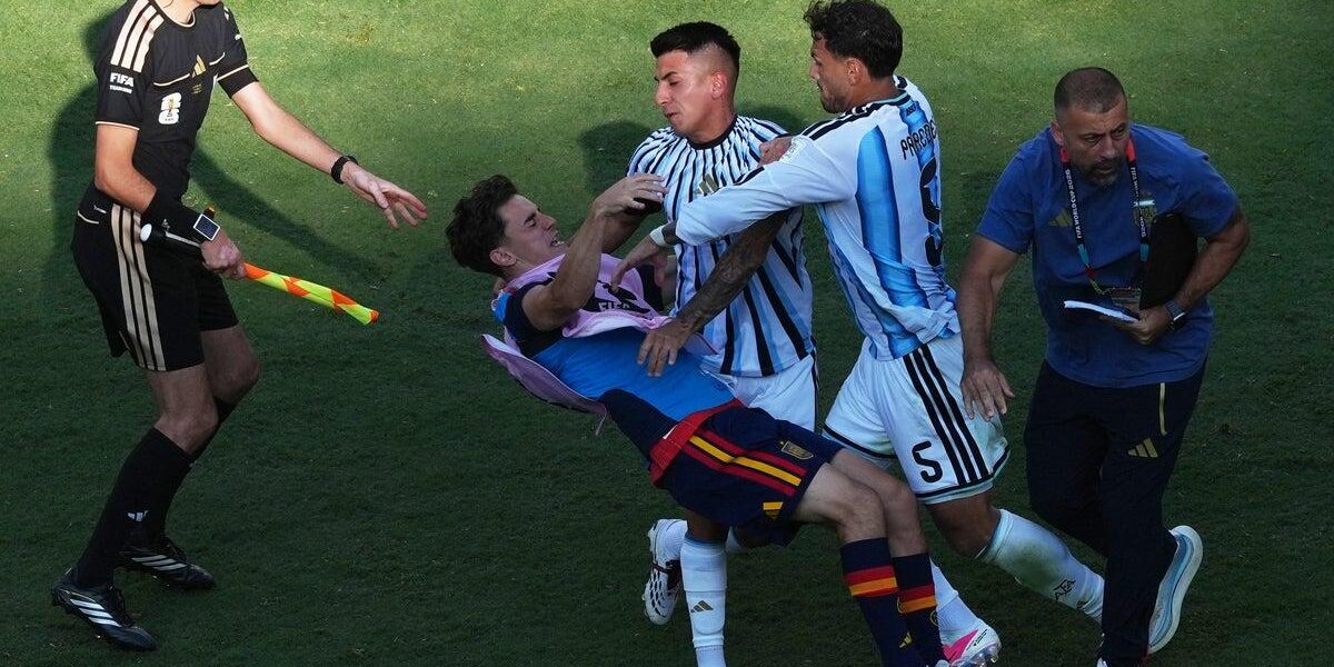 FIFA to Investigate Post-Match Brawl Following Argentina’s World Cup Final FIFA to Investigate Post-Match Brawl Following Argentina’s World Cup Final
