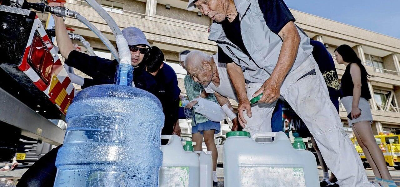 Heatstroke Crisis Looms for Japan Quake Victims Amid El Nino Heat Heatstroke Crisis Looms for Japan Quake Victims Amid El Nino Heat