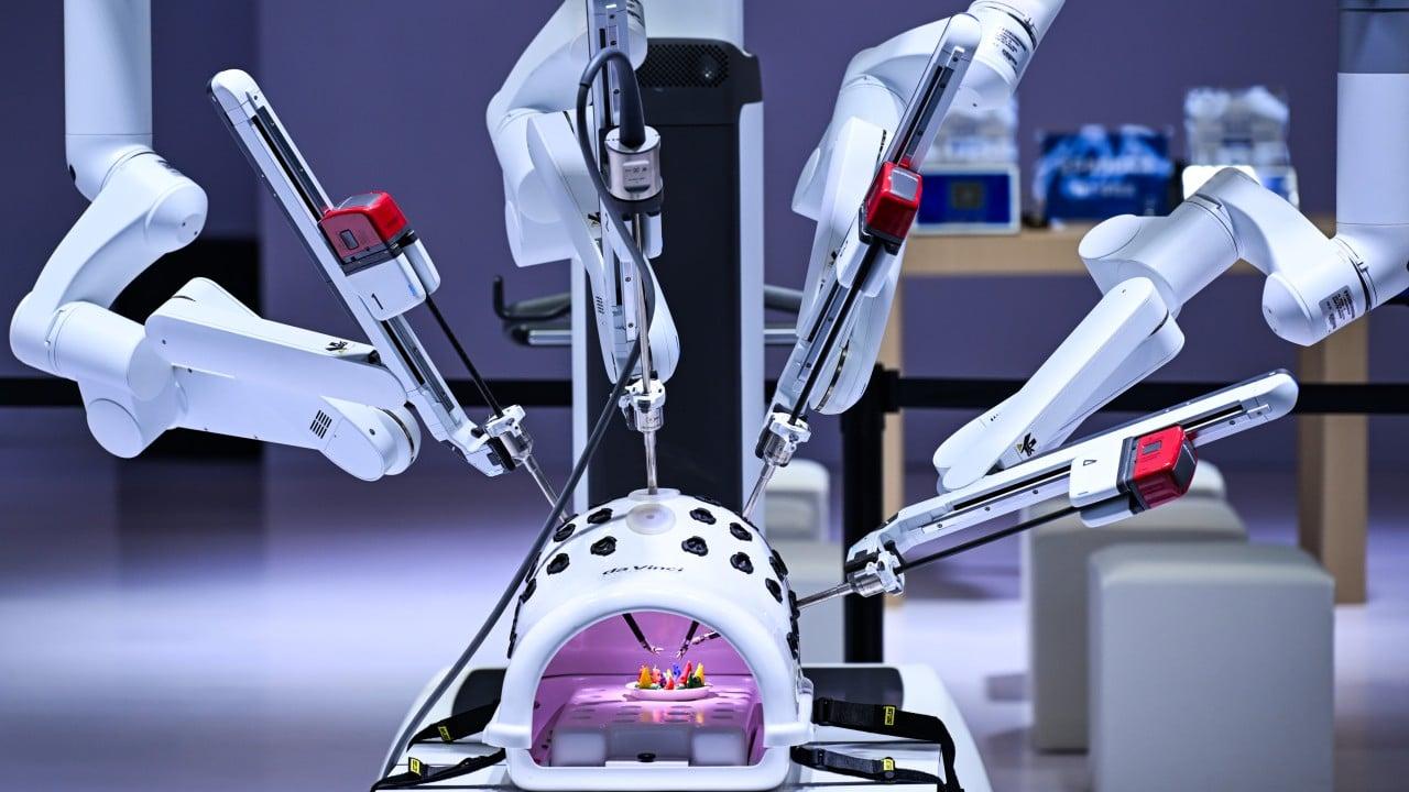 China’s Surgical Robots Enter Vietnam Market, Challenging Western Dominance China’s Surgical Robots Enter Vietnam Market, Challenging Western Dominance