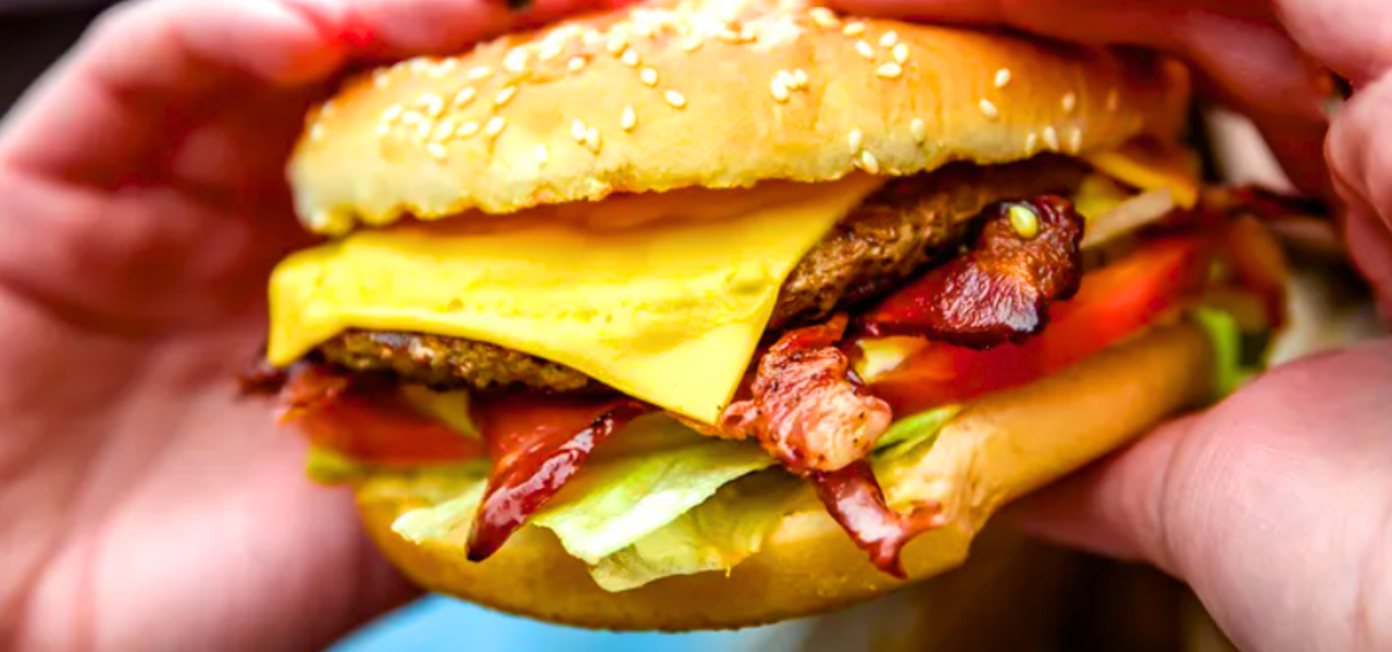 Inflationary Paradox: Cheeseburger’s Cheapest Home Stirs Global Economic Debates Inflationary Paradox: Cheeseburger’s Cheapest Home Stirs Global Economic Debates