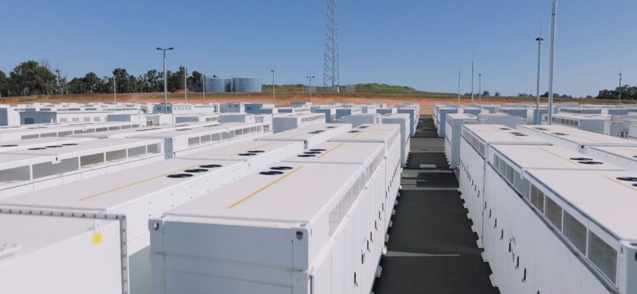 Outback Powers Up: Australia’s Giant Green Battery Outback Powers Up: Australia’s Giant Green Battery