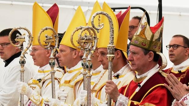 Vatican Cuts Off Traditionalist SSPX Group Vatican Cuts Off Traditionalist SSPX Group