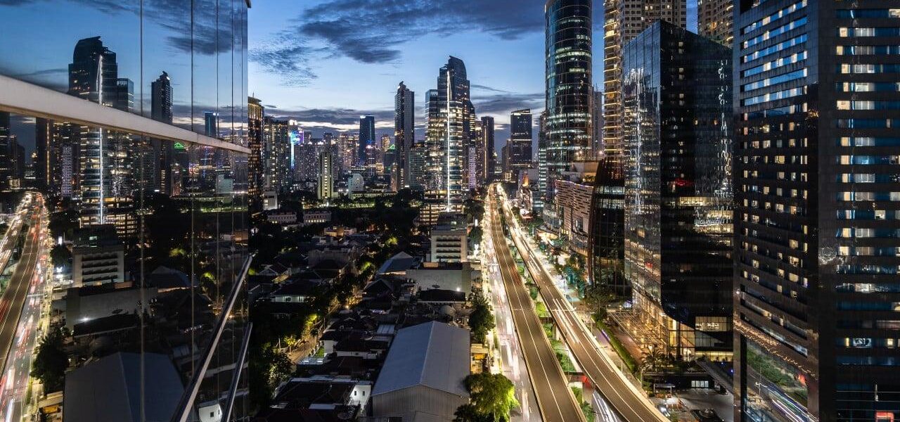 Indonesia Passes Legislation to Build Financial Hub Rivaling Singapore Indonesia Passes Legislation to Build Financial Hub Rivaling Singapore