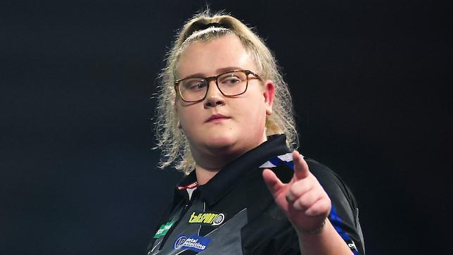 Darts’ New Maverick: Beau Greaves Smashes Barriers, Exposing Gender Fault Lines in Professional Sports Darts’ New Maverick: Beau Greaves Smashes Barriers, Exposing Gender Fault Lines in Professional Sports