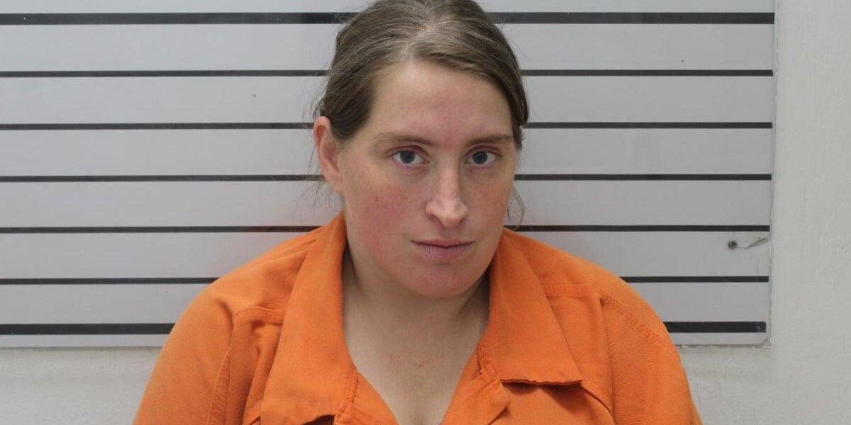 Mother Forced 11-Year-Old Daughter to Give Birth Without Medical Care Mother Forced 11-Year-Old Daughter to Give Birth Without Medical Care
