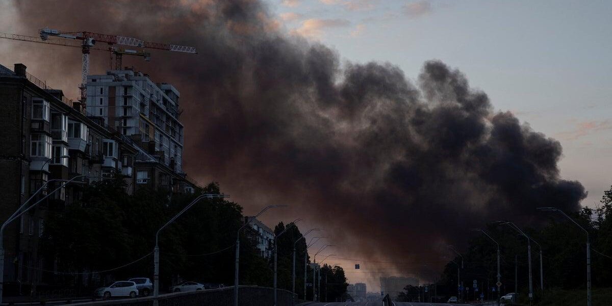 Ukraine-Russia Conflict: Kyiv Hit by Ballistic Missiles as Russian Oil Depots Targeted Ukraine-Russia Conflict: Kyiv Hit by Ballistic Missiles as Russian Oil Depots Targeted