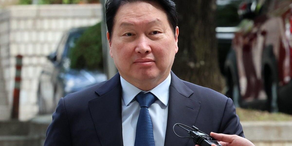 Billionaire SK Group Chairman Ordered to Pay Ex-Wife £480 Million in Landmark Divorce Billionaire SK Group Chairman Ordered to Pay Ex-Wife £480 Million in Landmark Divorce