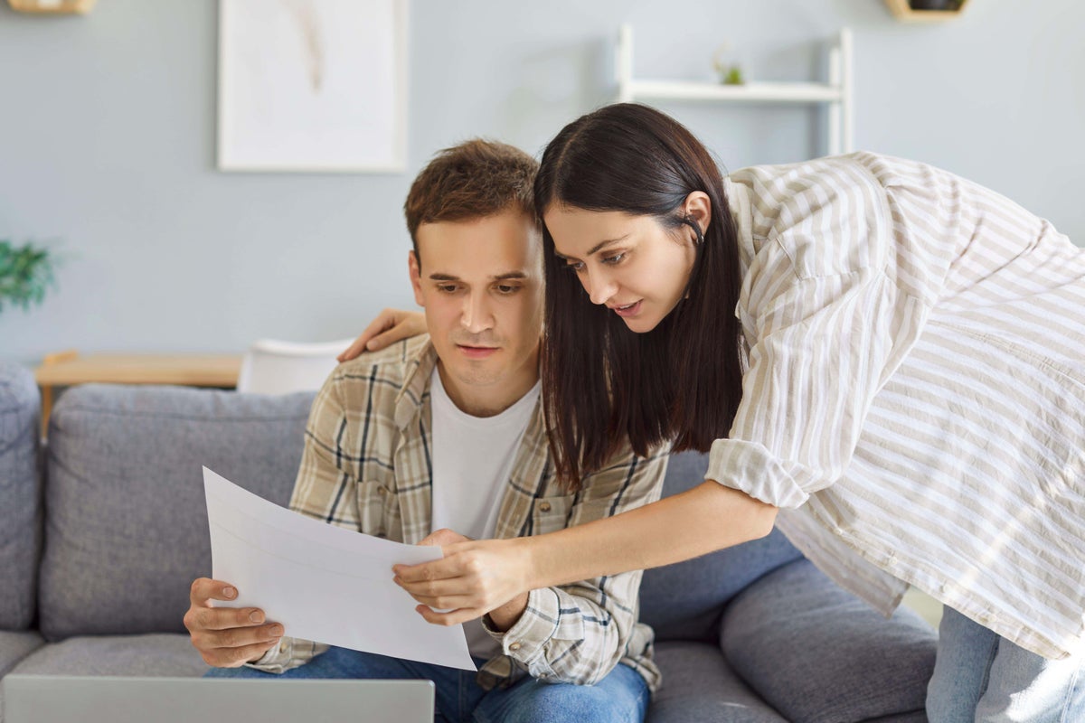 Financial Expert Unveils Seven Automated Strategies to Alleviate Money Stress and Accumulate Wealth